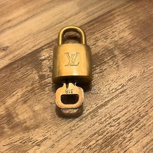 Louis Vuitton Lock and Key #318
